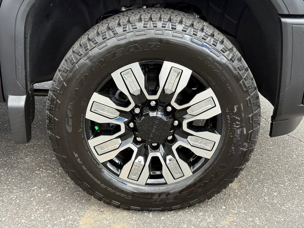 New 2026 GMC Sierra 3500 Denali w/ Denali Reserve Package image 17