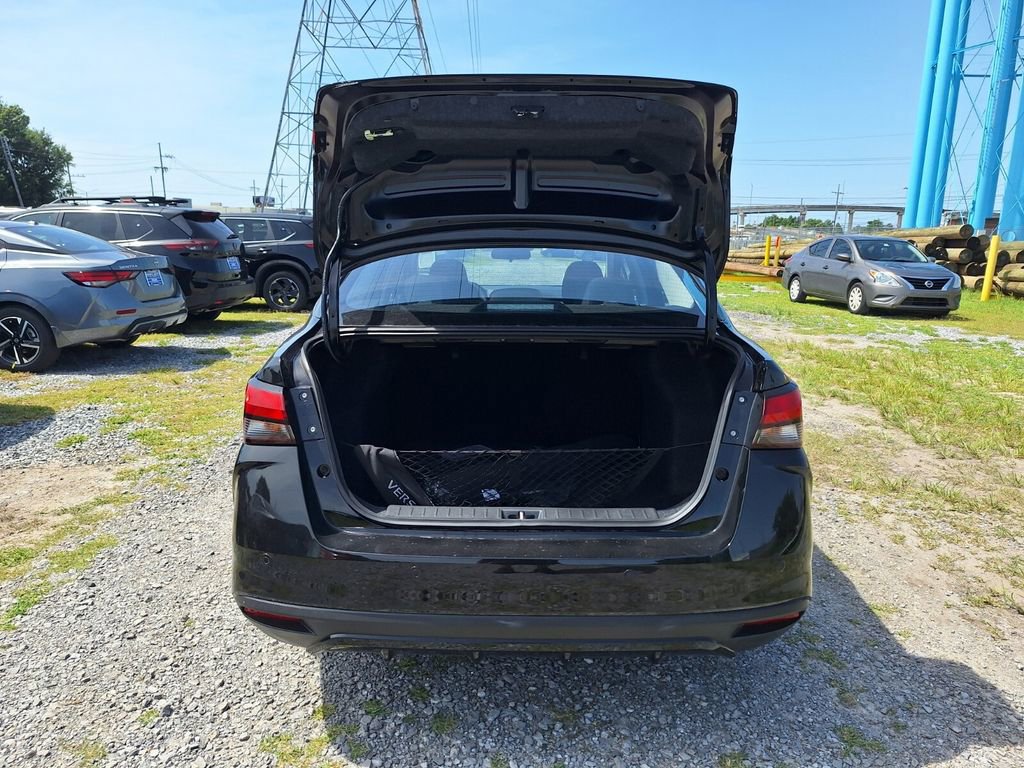 New 2025 Nissan Versa SR w/ Trunk Package image 25