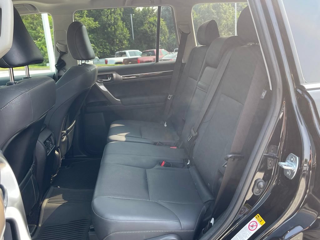 Used 2018 Lexus GX 460 w/ Preferred Accessory Package AWD/4WD image 10