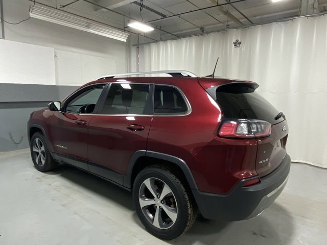 Used 2019 Jeep Cherokee Limited image 2