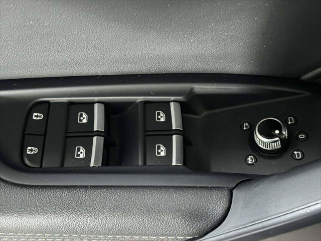 Used 2023 Audi Q5 2.0T Prestige AWD/4WD image 19