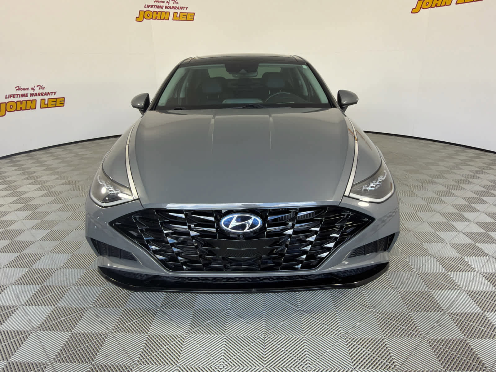 Used 2022 Hyundai Sonata Limited w/ Preferred Accessory Package FWD image 9