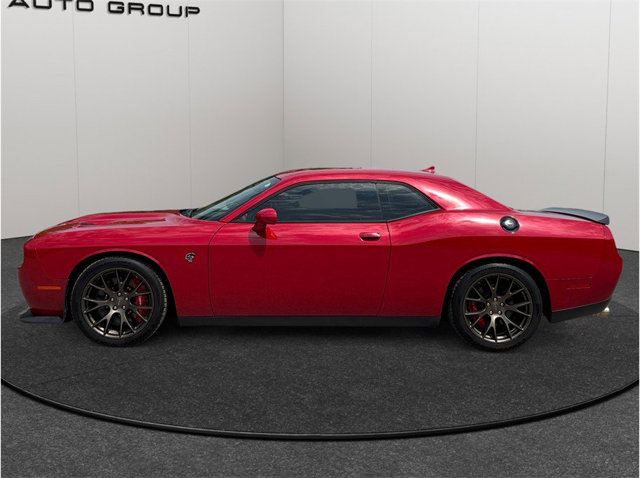 Used 2016 Dodge Challenger SRT Hellcat RWD image 5