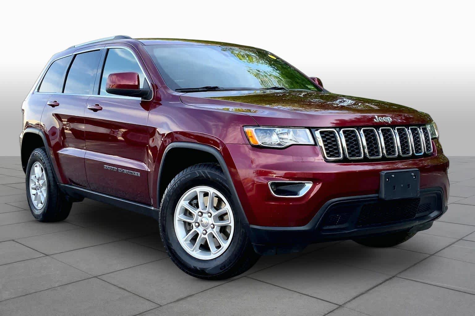 Used 2020 Jeep Grand Cherokee Laredo AWD/4WD image 3