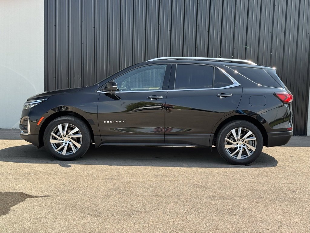 Used 2022 Chevrolet Equinox Premier image 2