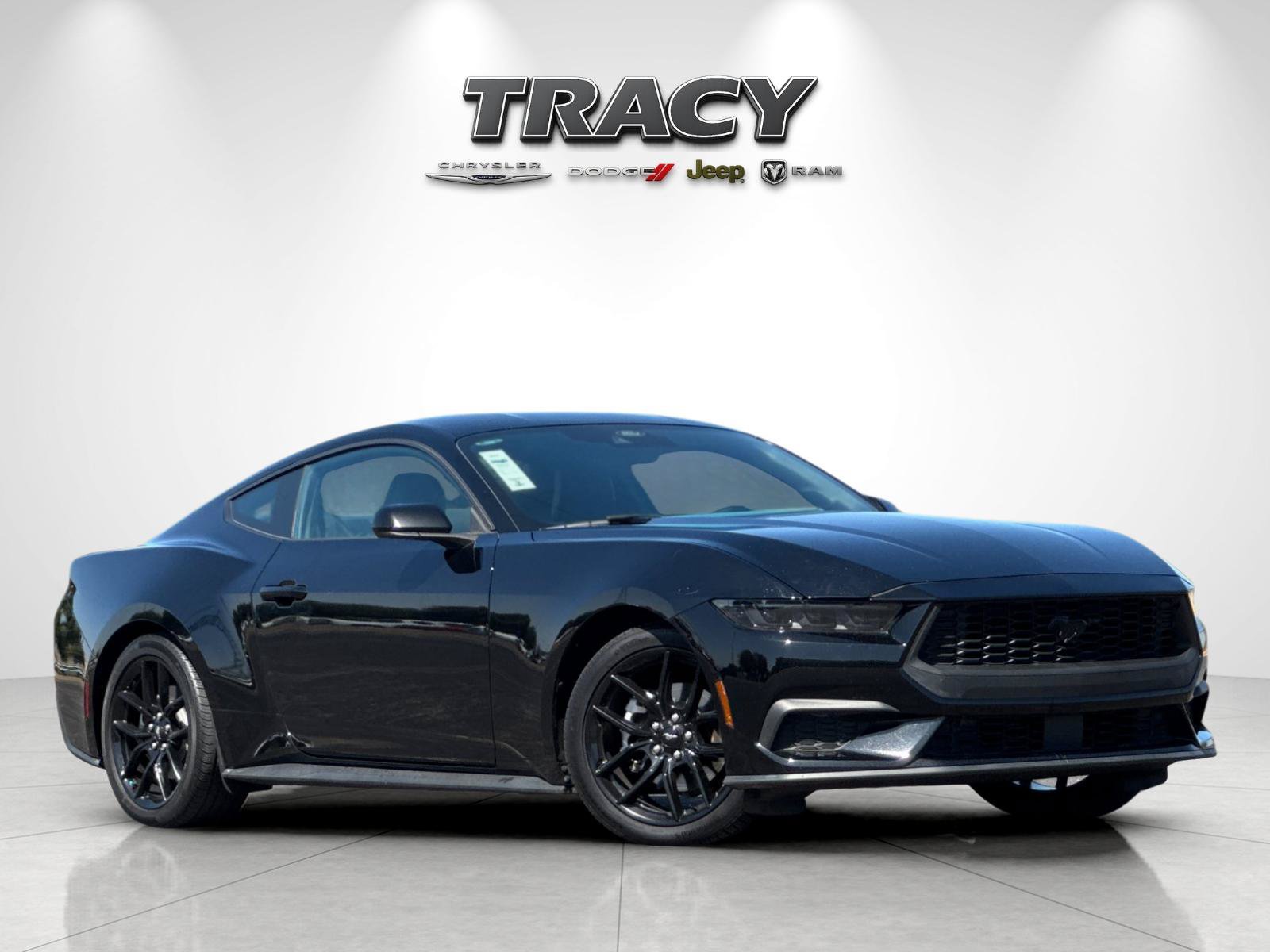 Used 2024 Ford Mustang Coupe RWD image 2