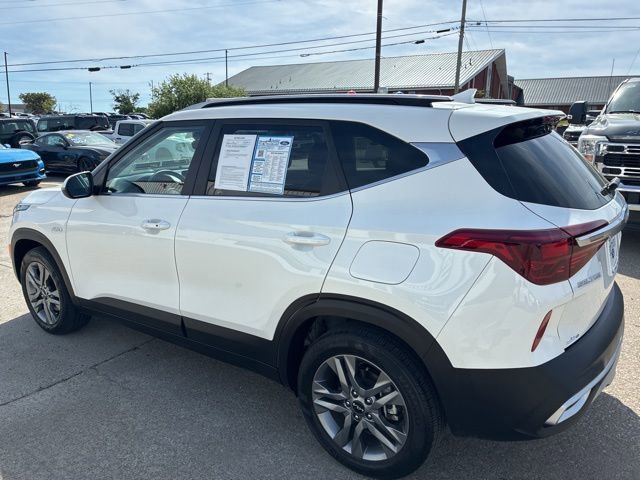 Used 2023 Kia Seltos S w/ Navigation Package image 5