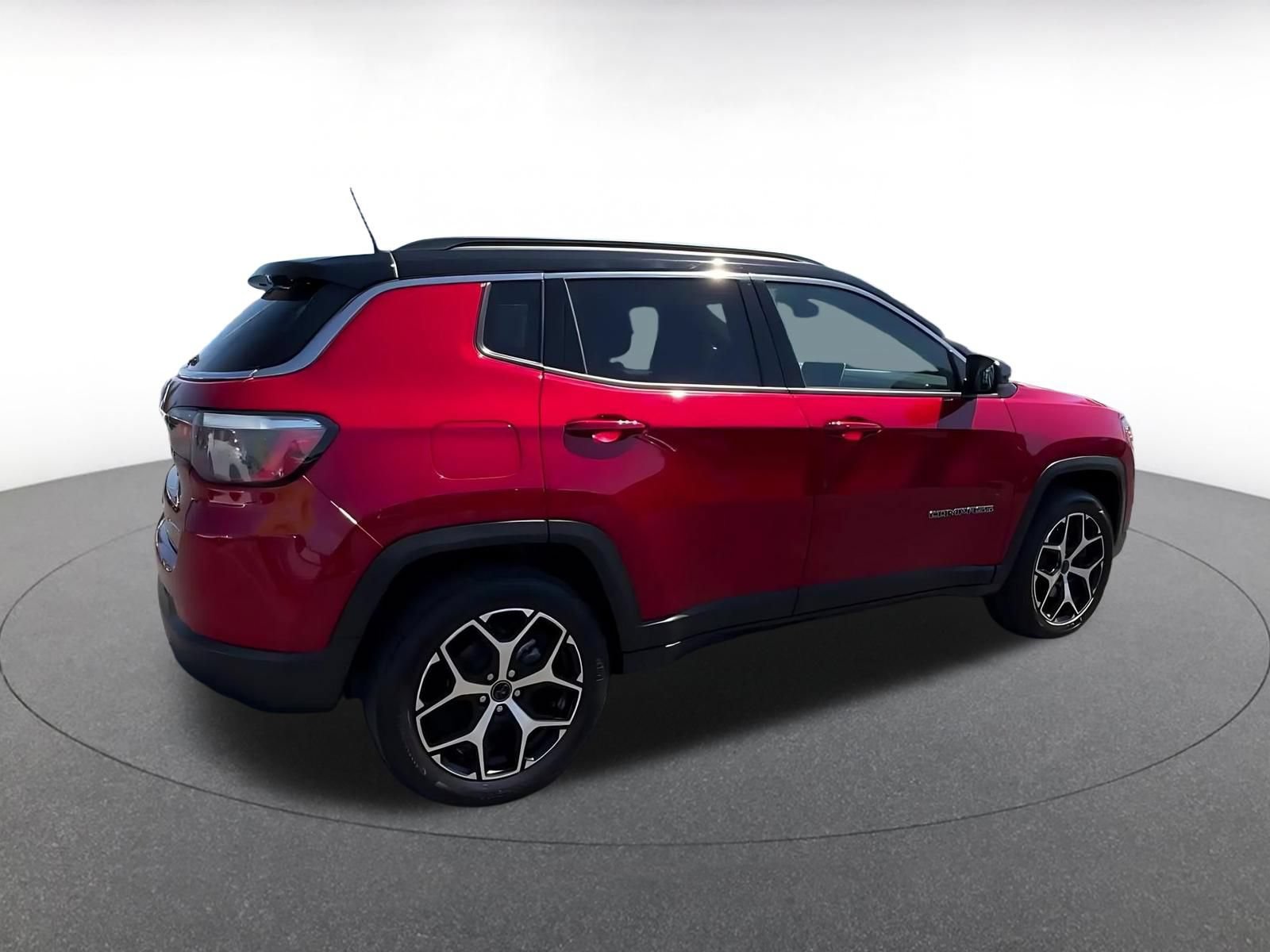 Used 2025 Jeep Compass Limited AWD/4WD image 13