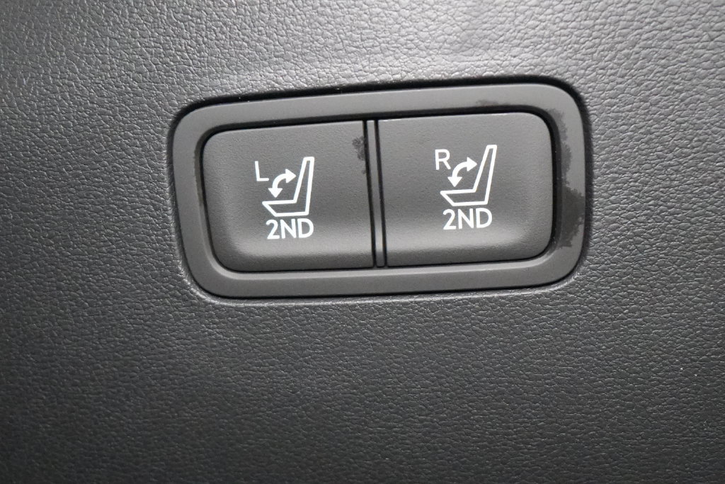 Certified 2026 Hyundai Santa Fe Limited AWD/4WD image 37