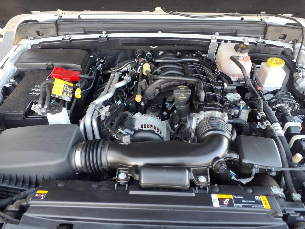 Used 2023 Jeep Gladiator Sport AWD/4WD image 27
