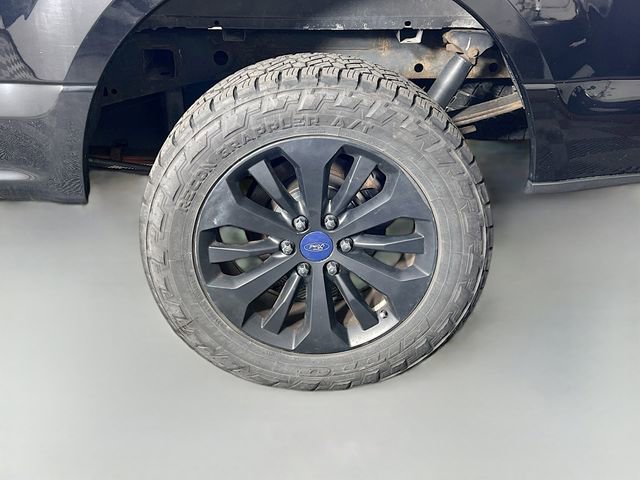 Used 2016 Ford F150 XLT w/ Equipment Group 302A Luxury image 7