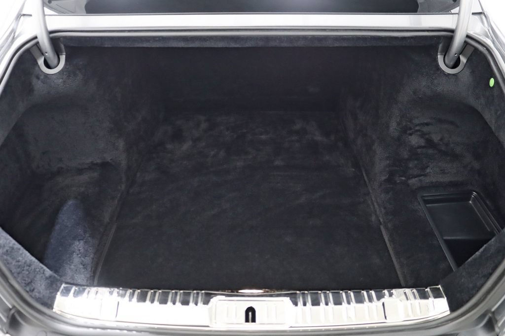 Used 2016 Rolls-Royce Ghost RWD image 42