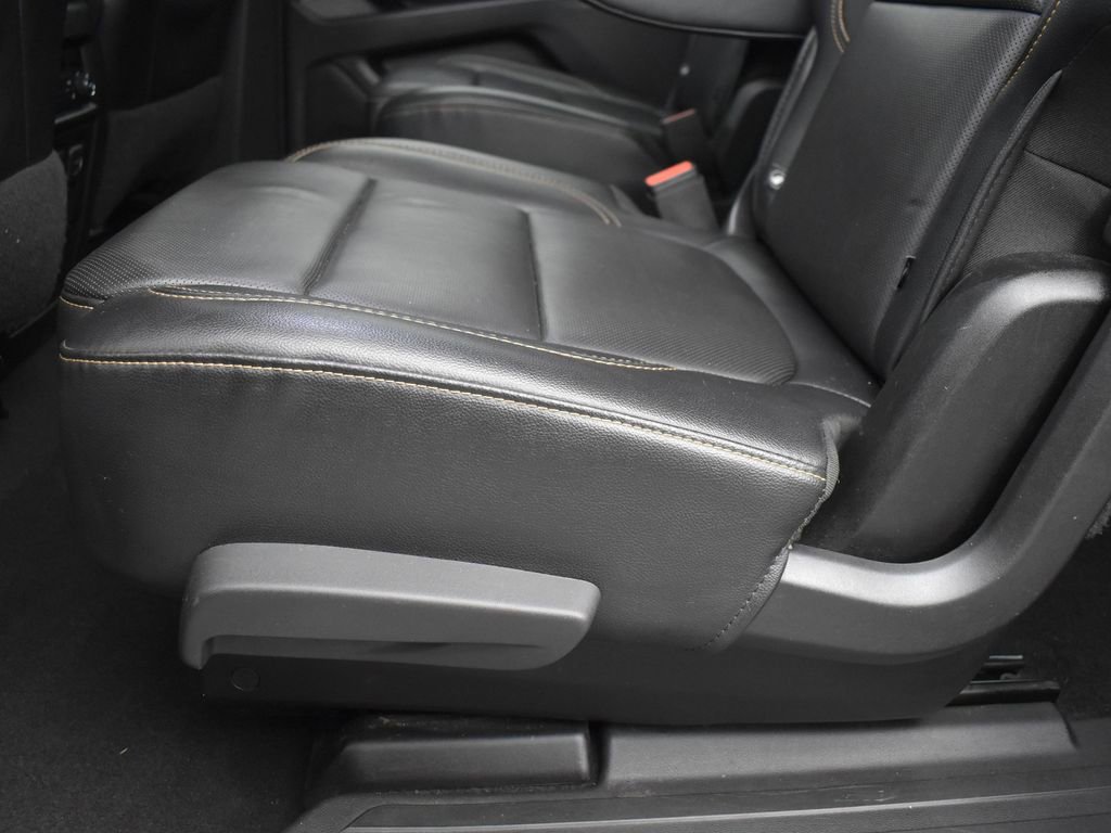 Used 2018 Chevrolet Traverse Premier w/ LPO, 'HIT The Road' Package image 21