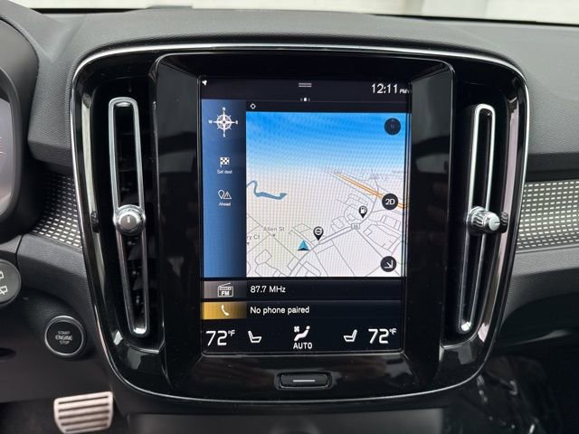 Certified 2022 Volvo XC40 T5 R-Design w/ Advanced Package image 18