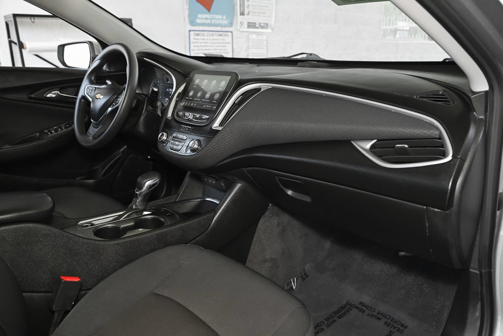 Used 2024 Chevrolet Malibu LT FWD image 39