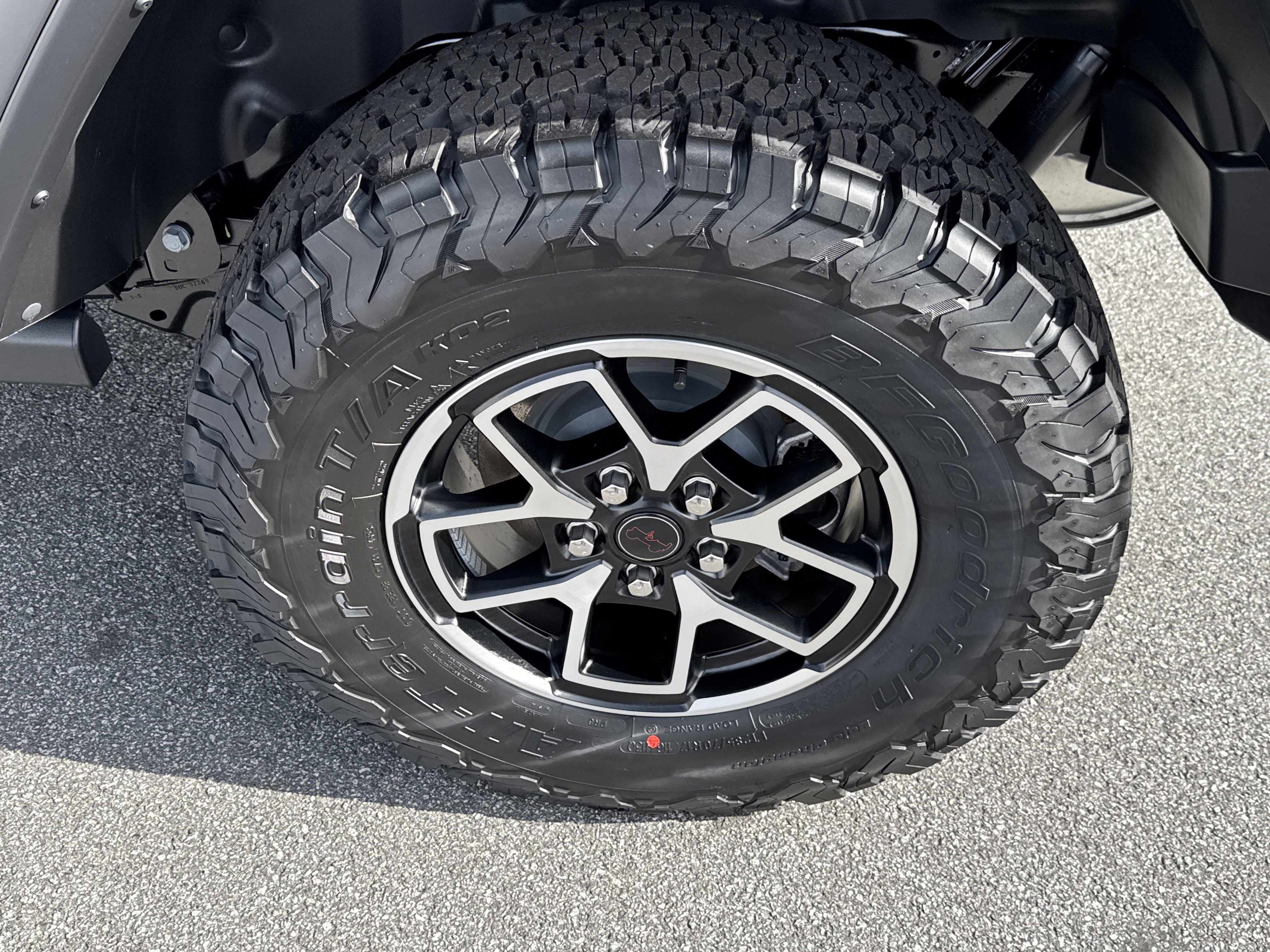 New 2026 Jeep Wrangler Unlimited Rubicon w/ Steel Bumper Group image 24