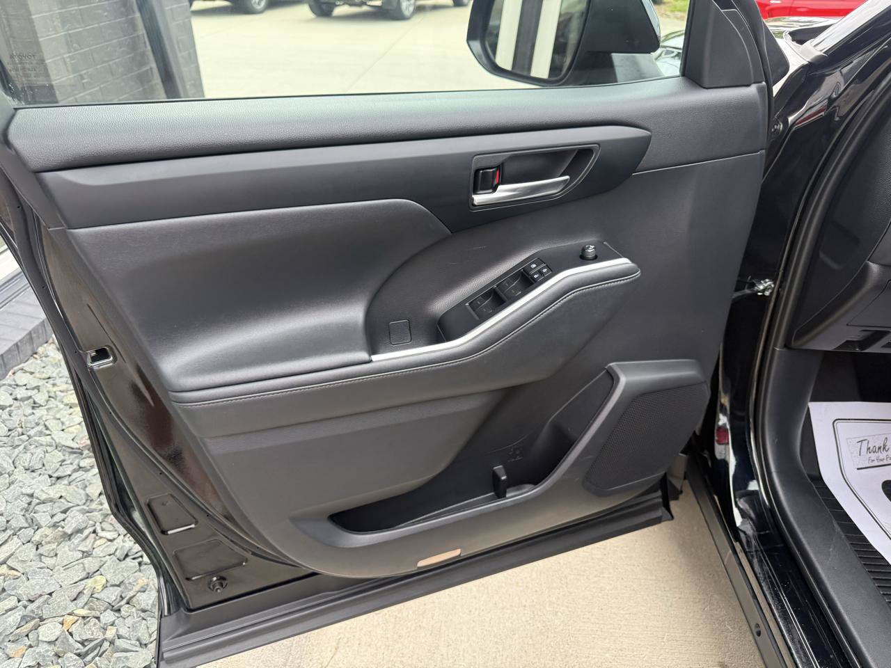 Used 2021 Toyota Highlander XSE AWD/4WD image 19