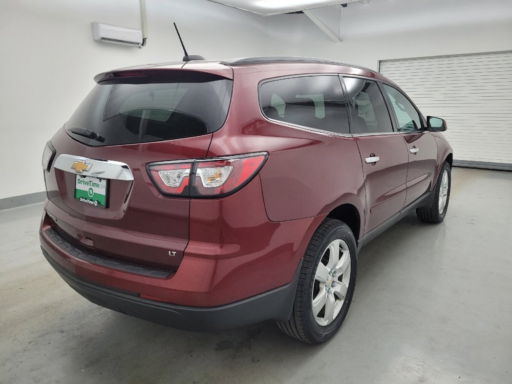 Used 2017 Chevrolet Traverse LT w/ Style and Technology Package FWD image 9