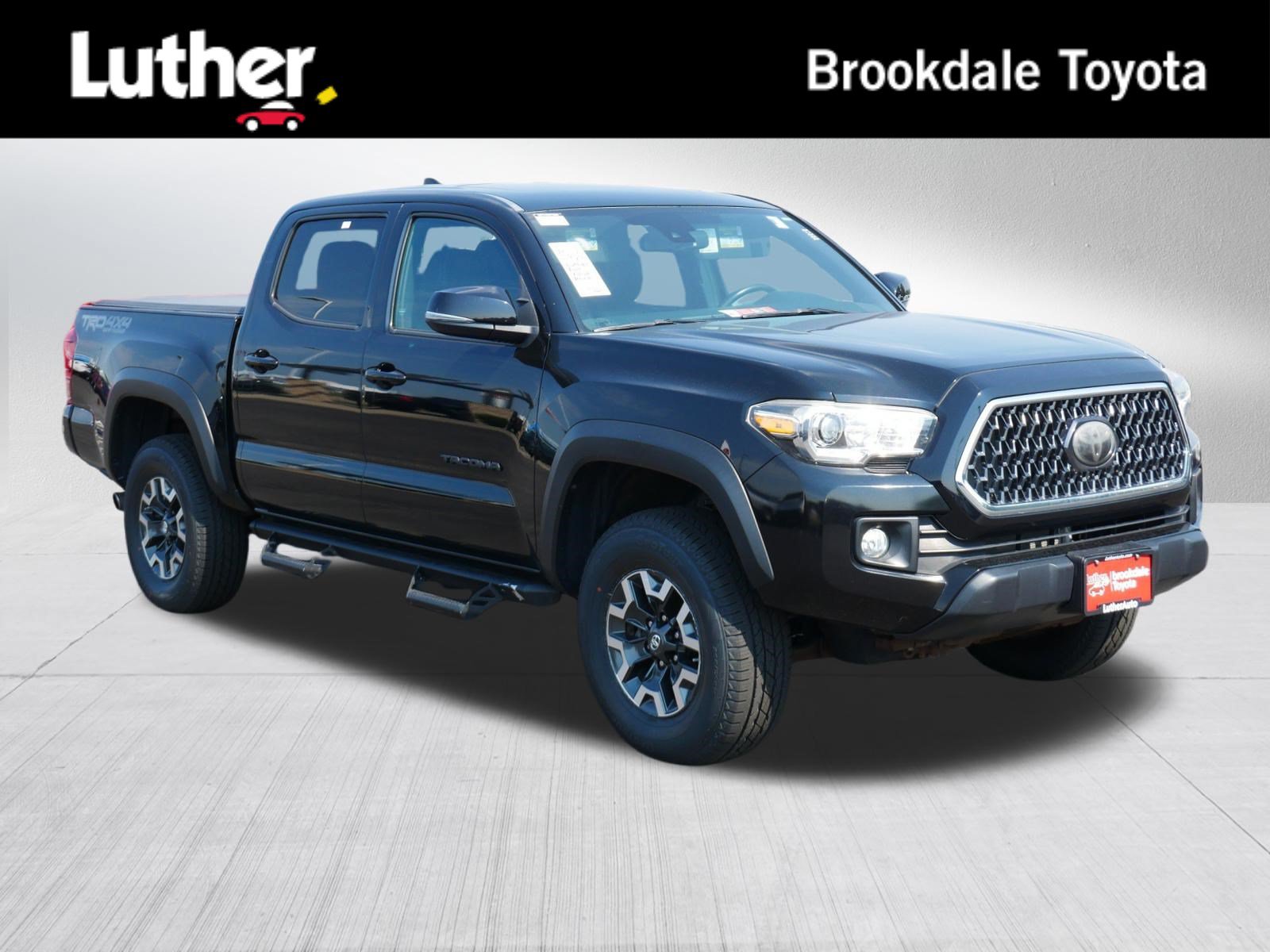 Certified 2018 Toyota Tacoma TRD Off-Road AWD/4WD image 1
