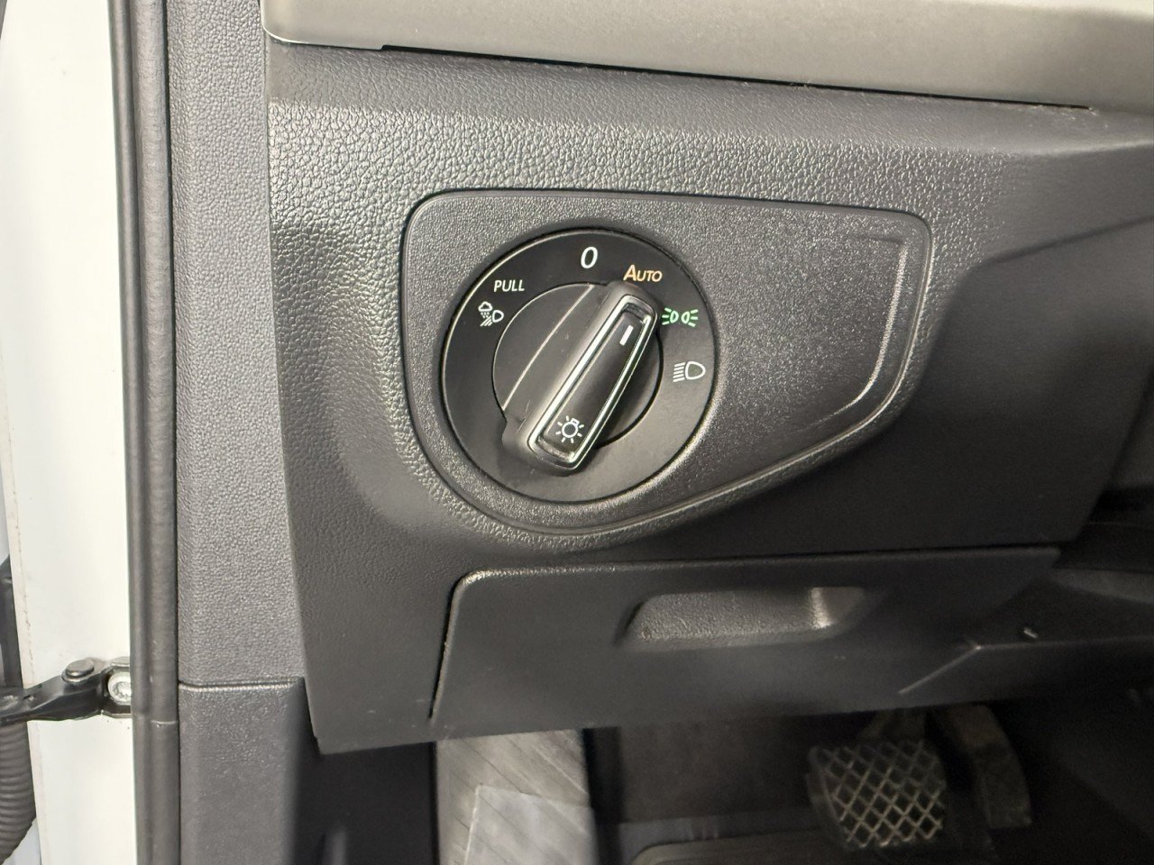 Used 2022 Volkswagen Atlas SE FWD image 24