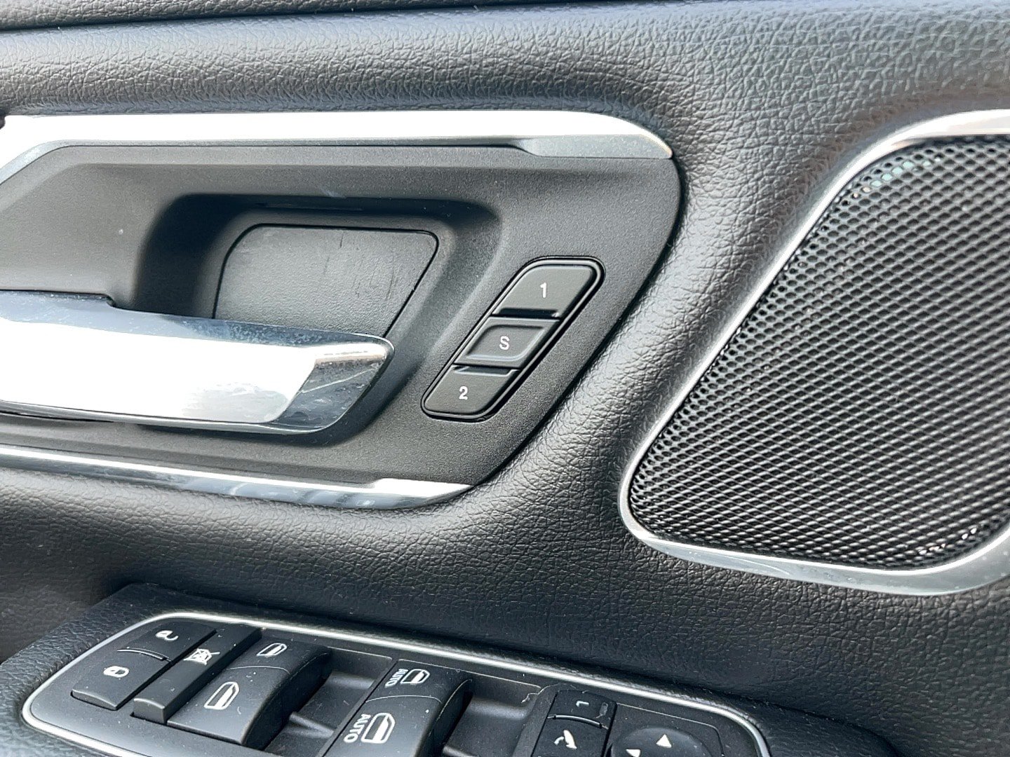 Used 2022 RAM 1500 Laramie RWD image 14