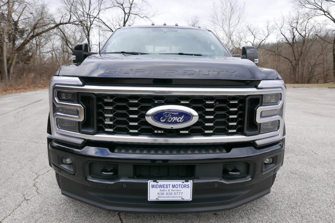 Used 2026 Ford F450 Platinum w/ FX4 Off-Road Package image 3