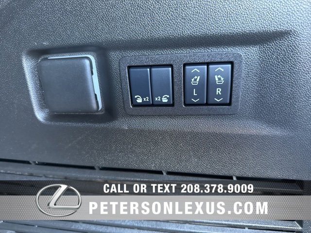 Used 2025 Chevrolet Tahoe LT w/ Comfort Package image 20