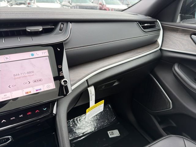 New 2026 Jeep Grand Cherokee Limited image 24