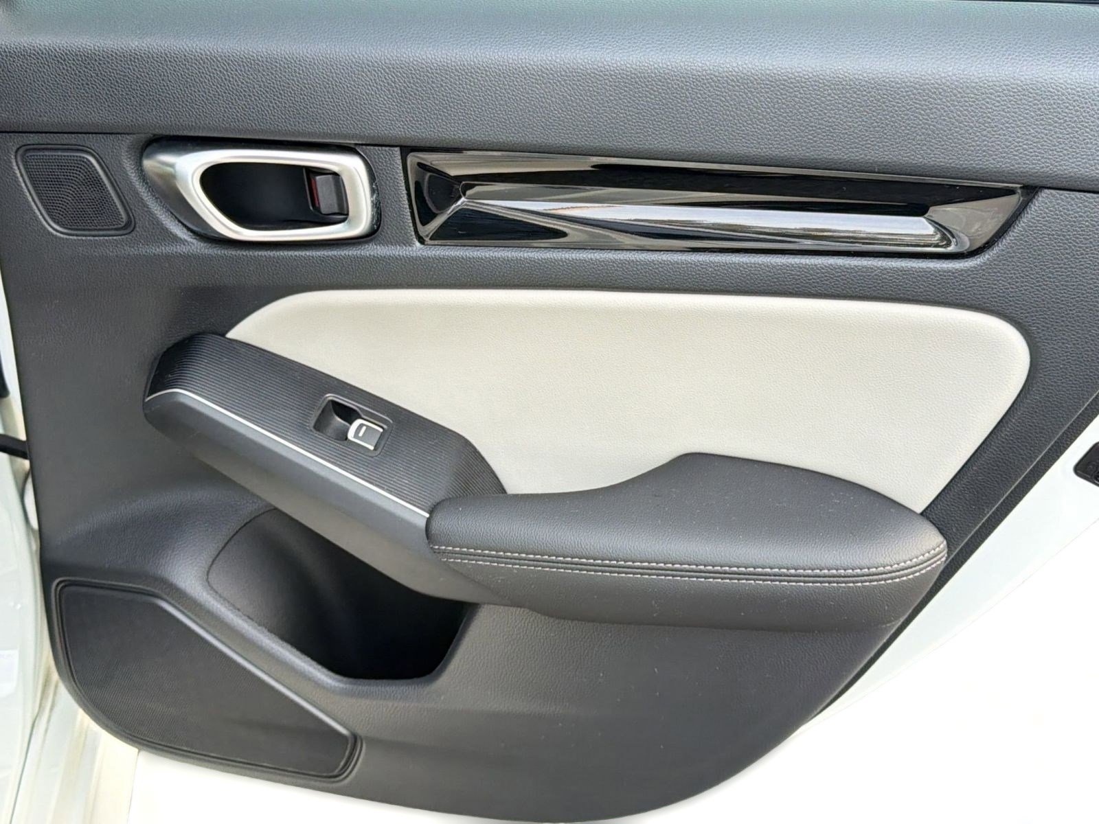 Used 2024 Honda Civic Touring image 31