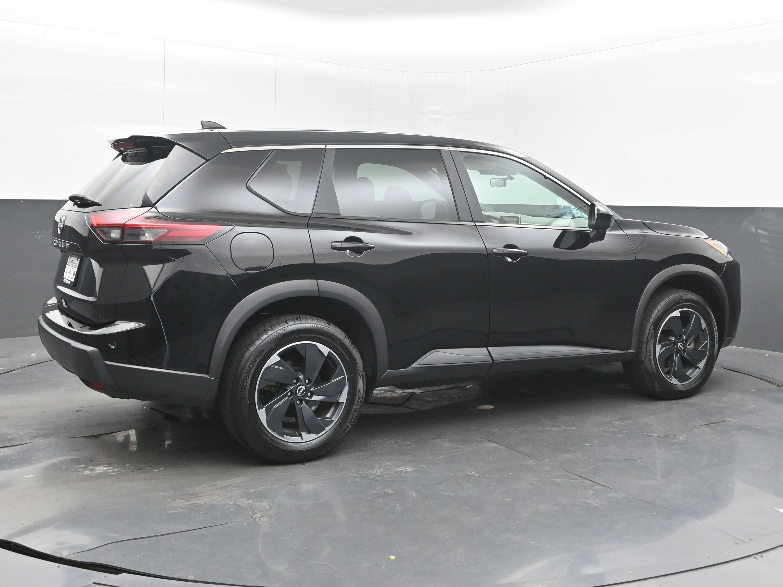 Used 2025 Nissan Rogue SV FWD image 5