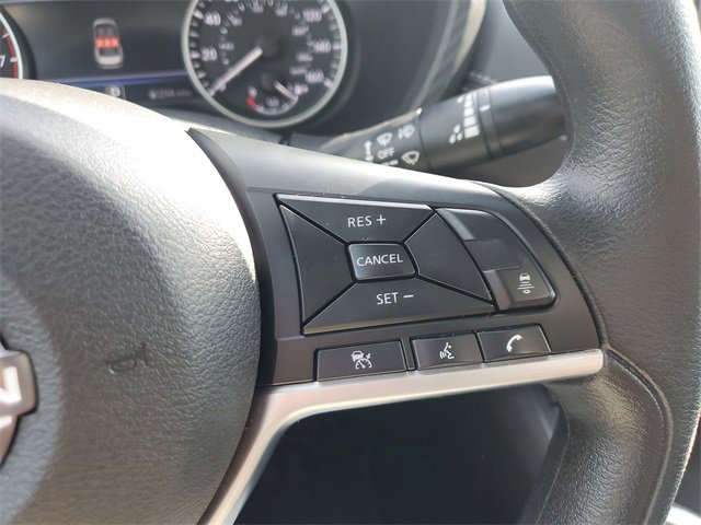 Used 2025 Nissan Sentra SV image 27
