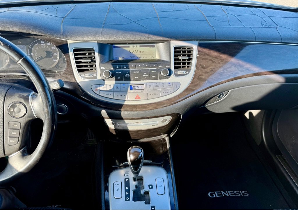 Used 2012 Hyundai Genesis 3.8 image 11