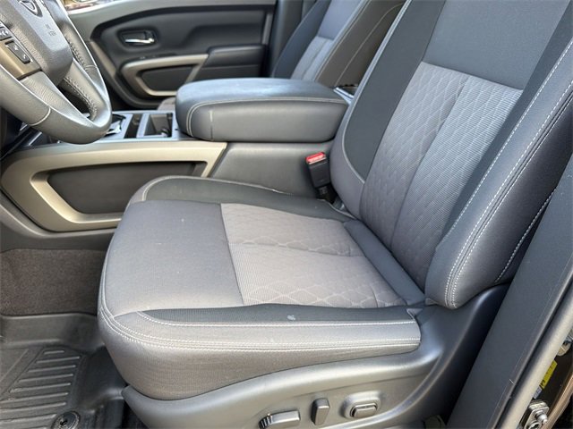 Used 2024 Nissan Titan SV w/ SV Bronze Edition Package image 23