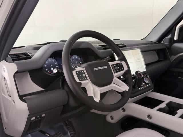 New 2026 Land Rover Defender 110 X-Dynamic SE AWD/4WD image 5