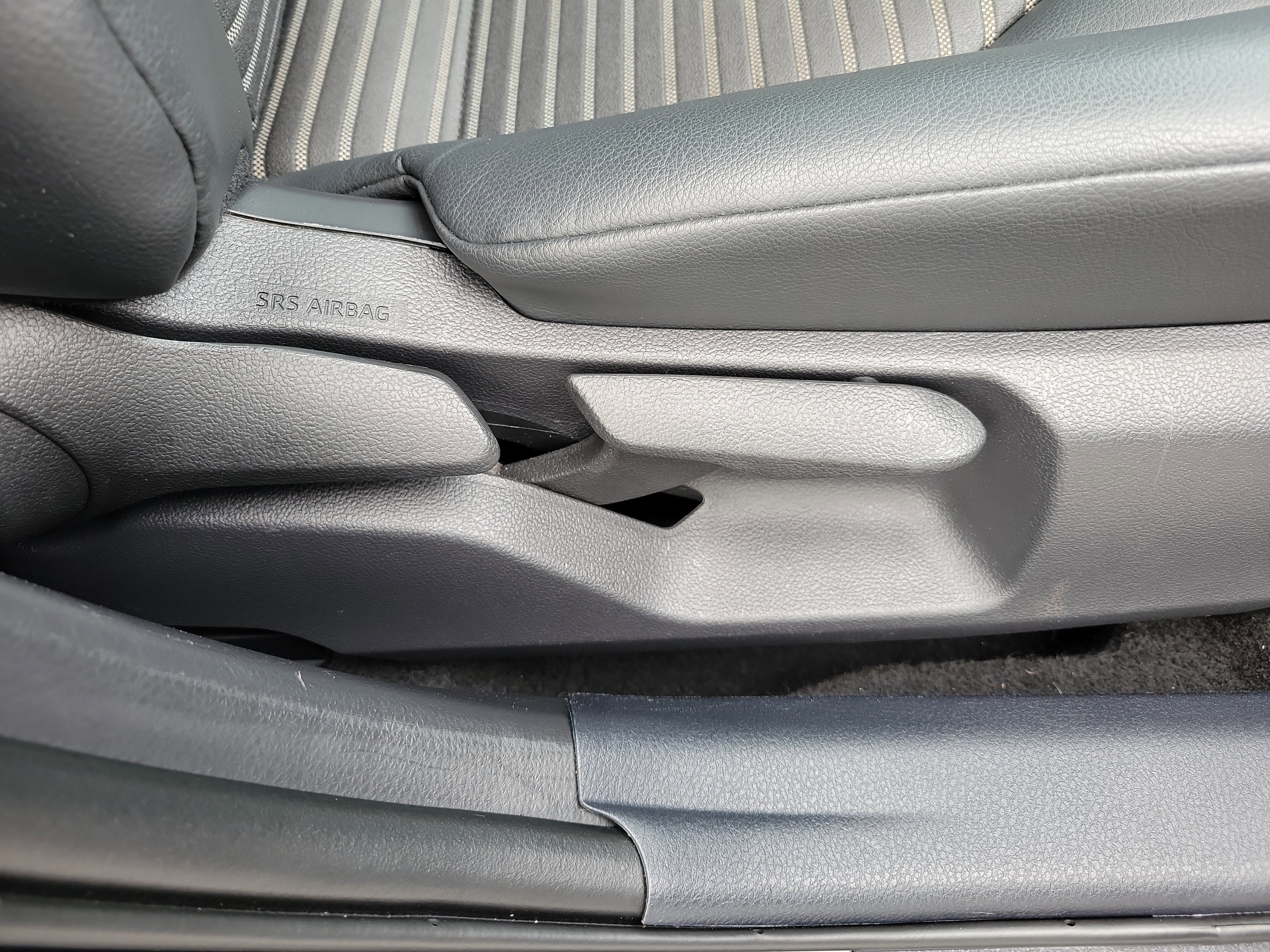 Used 2021 Toyota Camry SE image 9