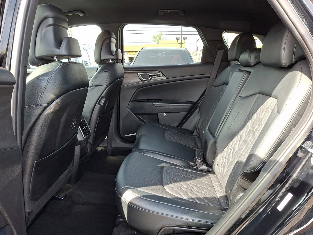 Used 2023 Kia Sportage X-Line AWD/4WD image 16