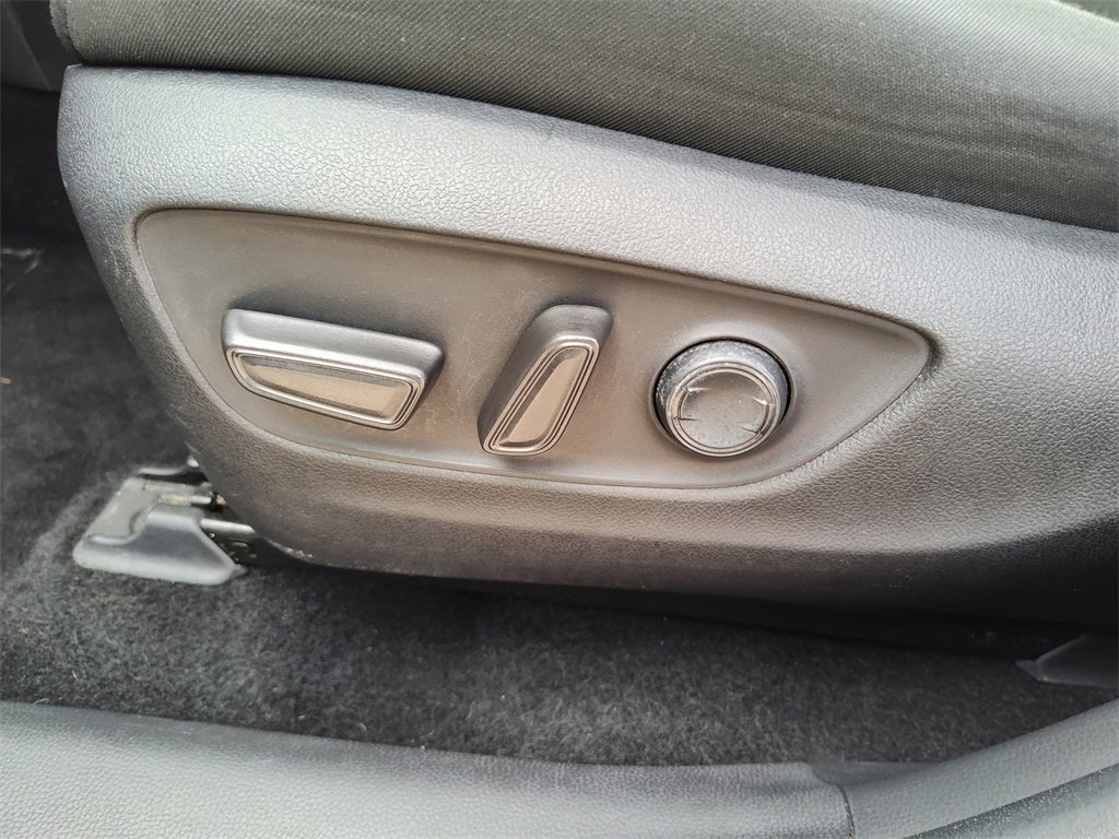 Used 2024 Toyota RAV4 XLE image 24