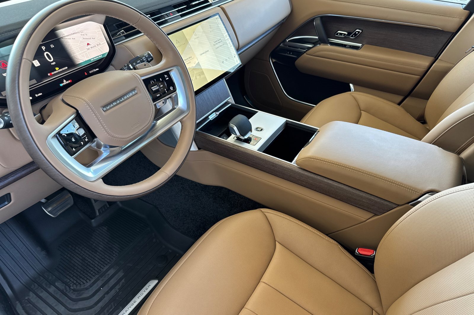 New 2025 Land Rover Range Rover SE image 9