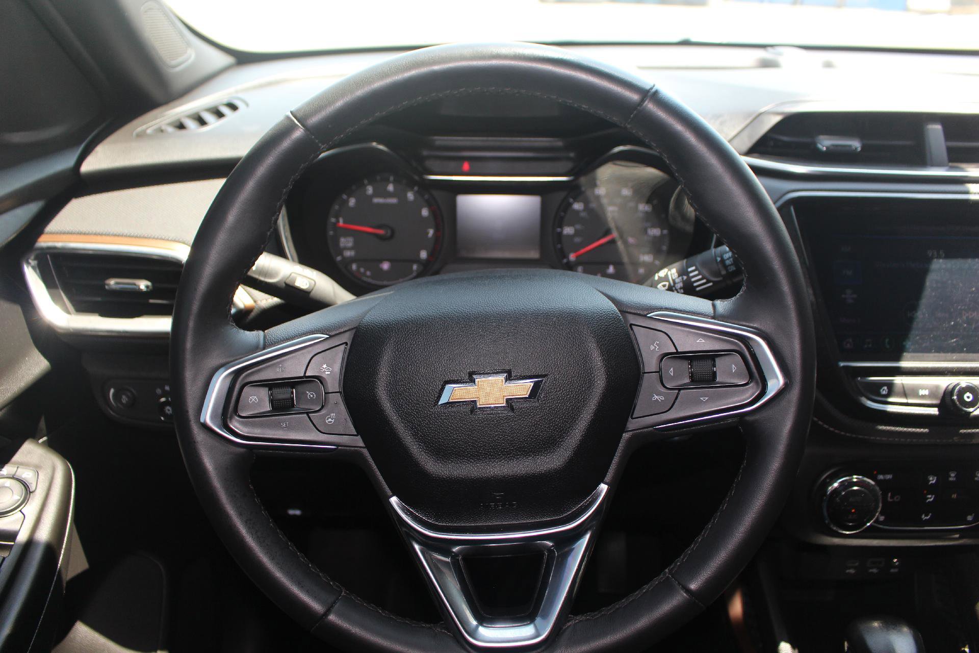 Used 2023 Chevrolet TrailBlazer ACTIV w/ Convenience Package image 9