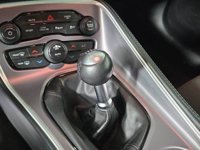 Used 2022 Dodge Challenger R/T RWD image 21