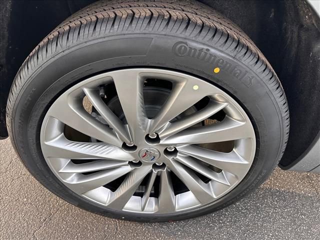 New 2026 Buick Envision Avenir image 13