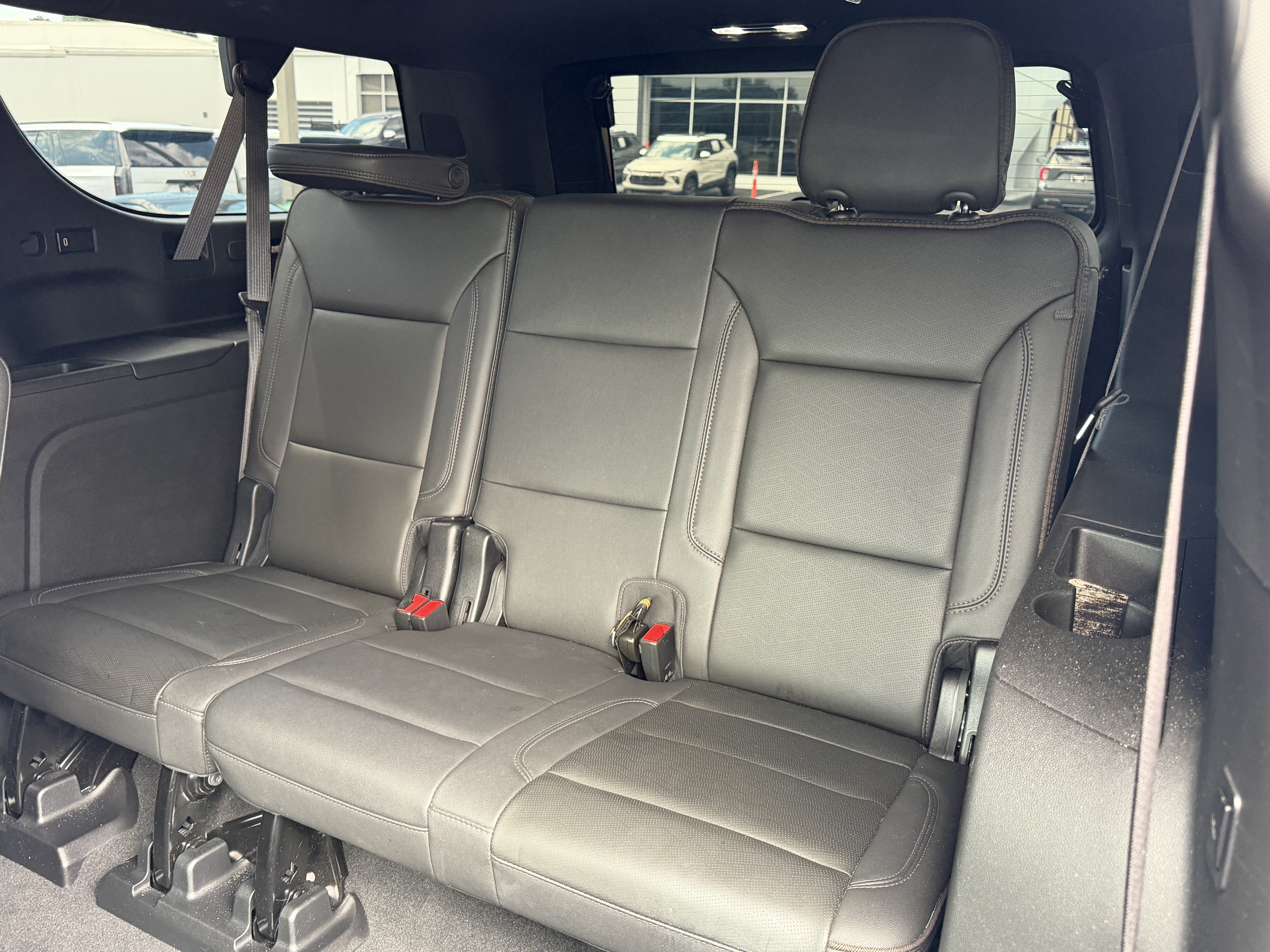 Used 2022 Chevrolet Suburban High Country AWD/4WD image 33