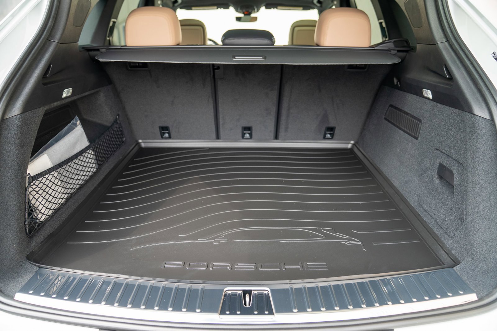 Used 2025 Porsche Cayenne image 25