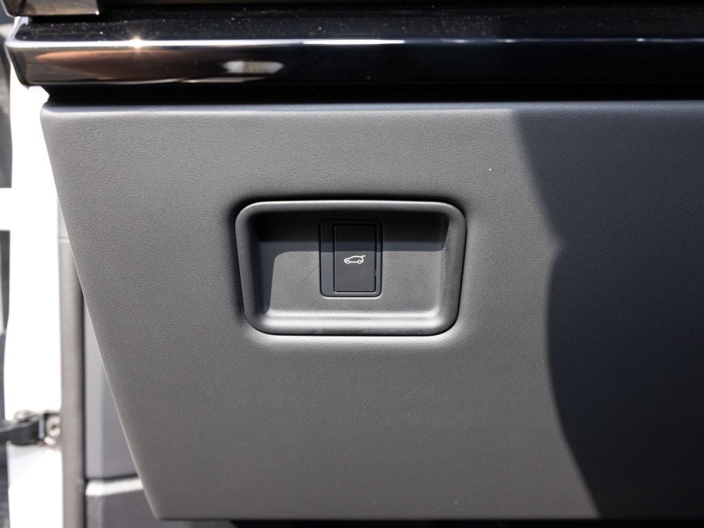 Used 2023 Land Rover Range Rover Sport SE Dynamic image 21