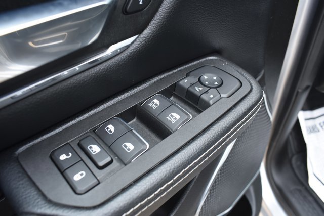 Used 2025 RAM 1500 Laramie image 14