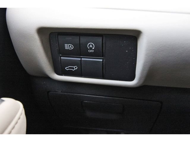 Used 2023 Toyota Highlander XLE image 22