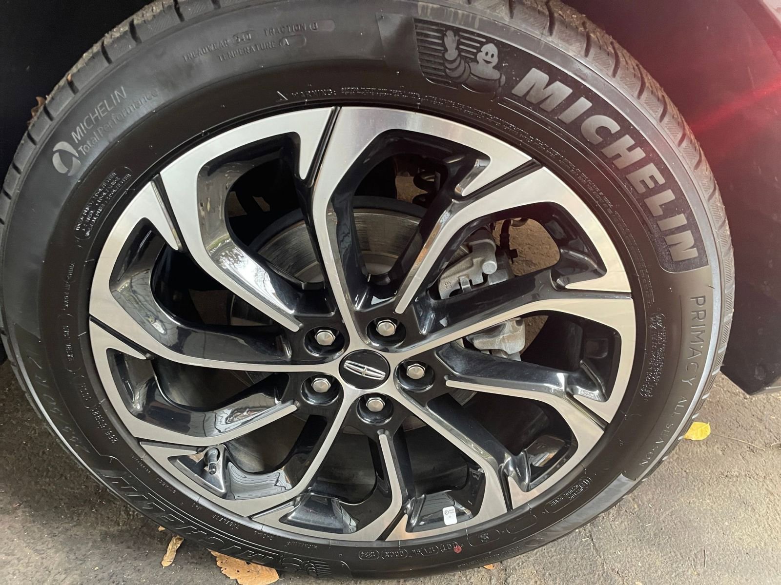 Used 2024 Lincoln Nautilus Reserve image 25