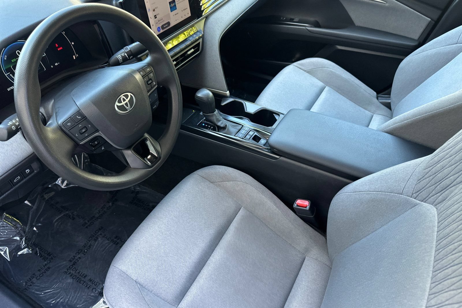 Used 2025 Toyota Camry LE FWD image 10