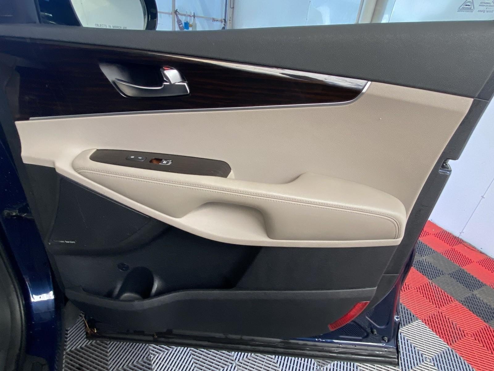 Used 2019 Kia Sorento EX w/ EX Touring Package AWD/4WD image 7