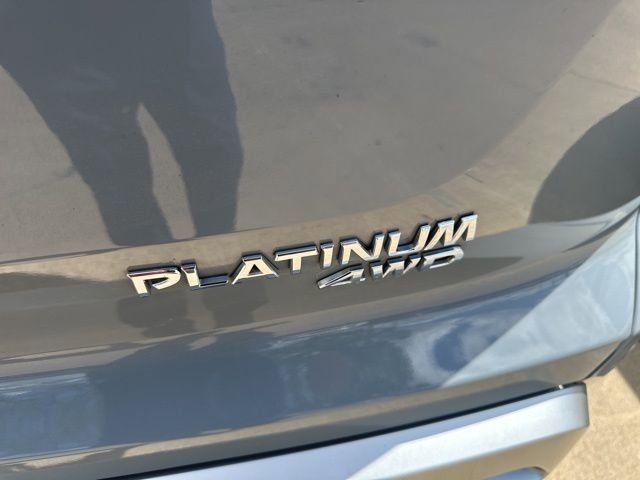 Used 2025 Nissan Pathfinder Platinum image 5